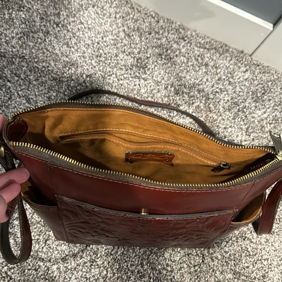 Patricia Nash cross body bag - Picture 3 of 8